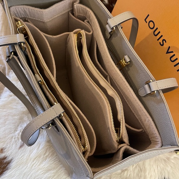 Louis Vuitton On The Go- like new with receipt! - Picture 14 of 14